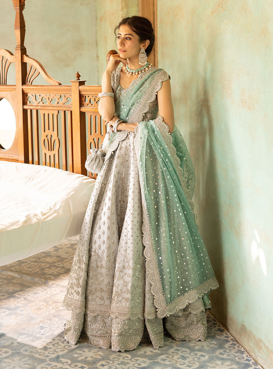 Zainab Chottani Shahnoor - ZÉVA