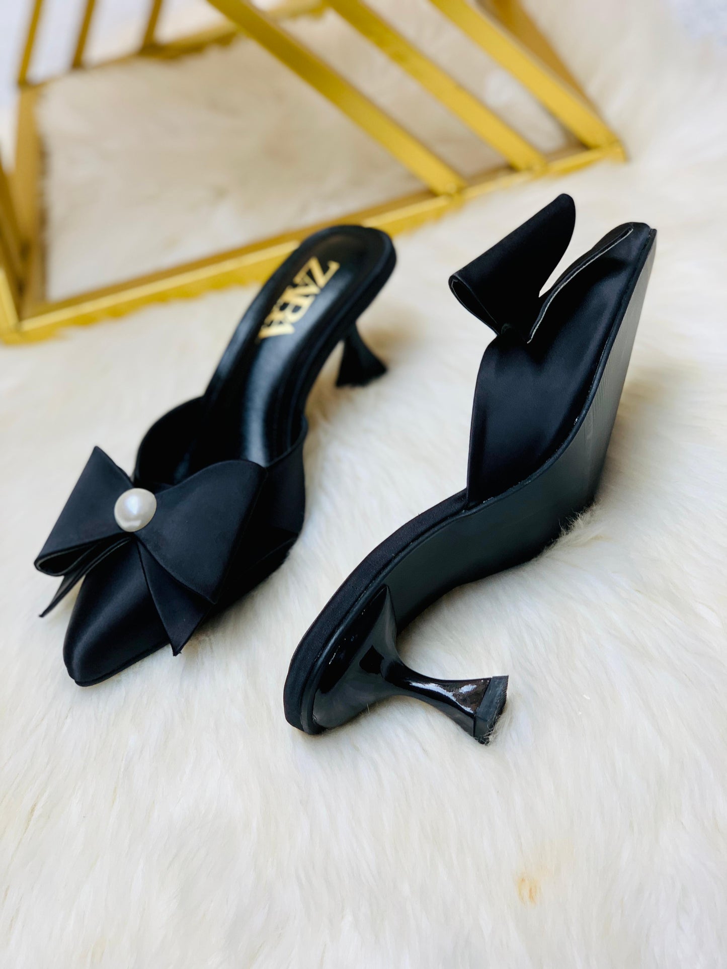 Zara bow pearl heels with box