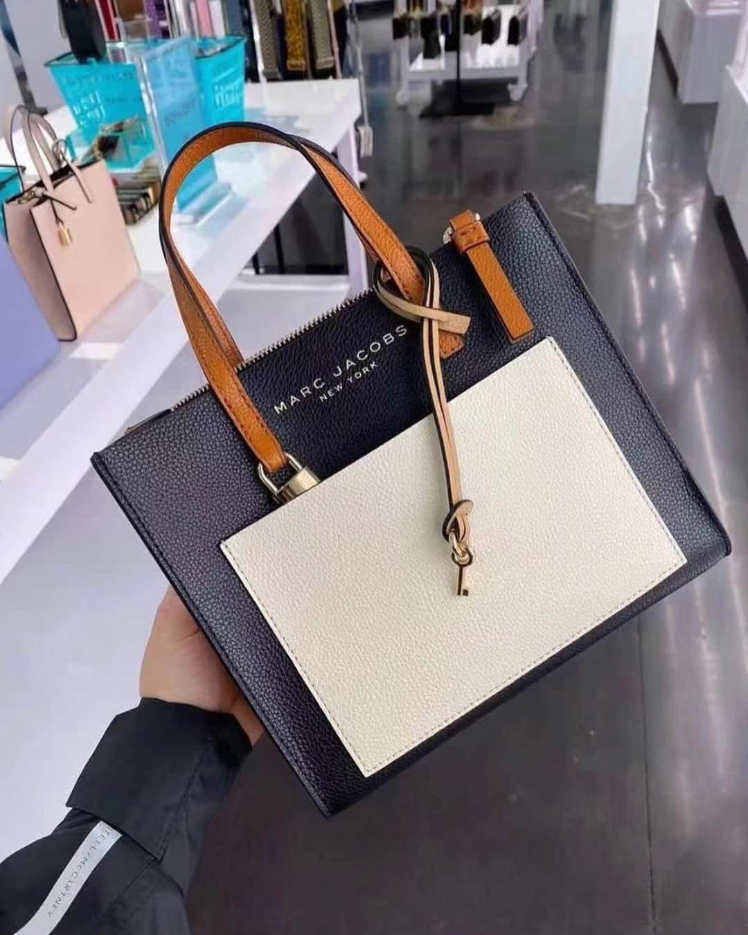 Marc JacobsMini Grind Leather Tote Bag