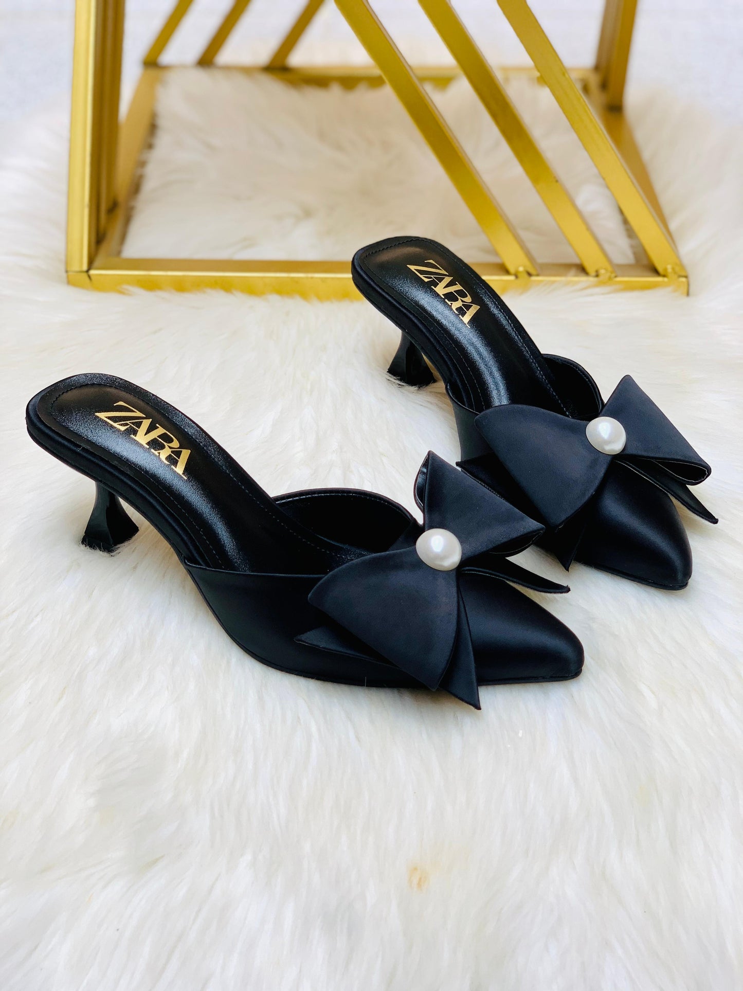 Zara bow pearl heels with box