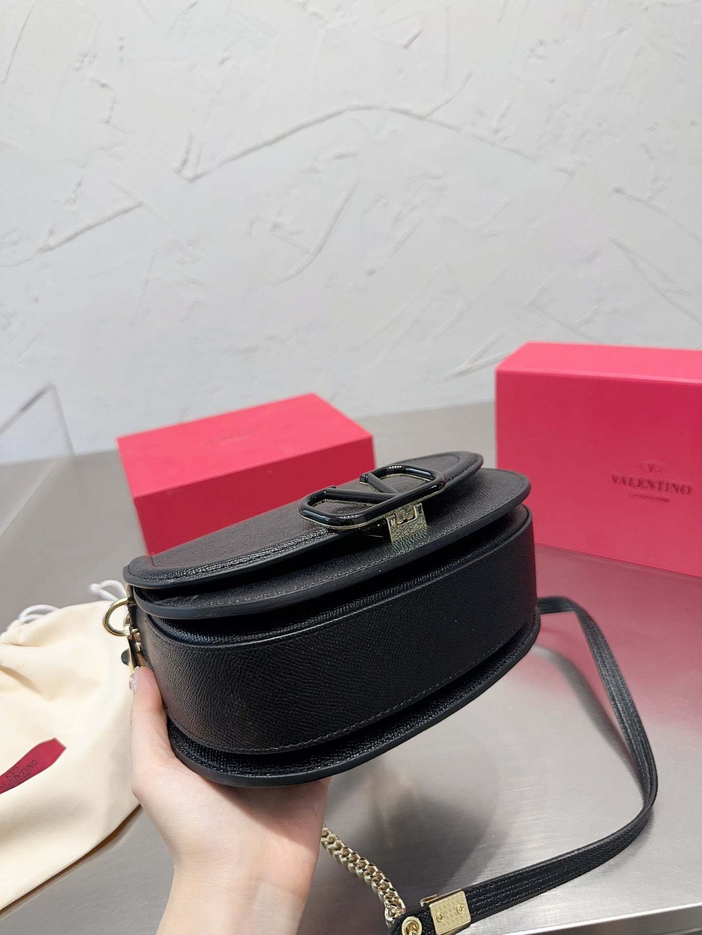 Valentino Gravani leather bag with brandbox