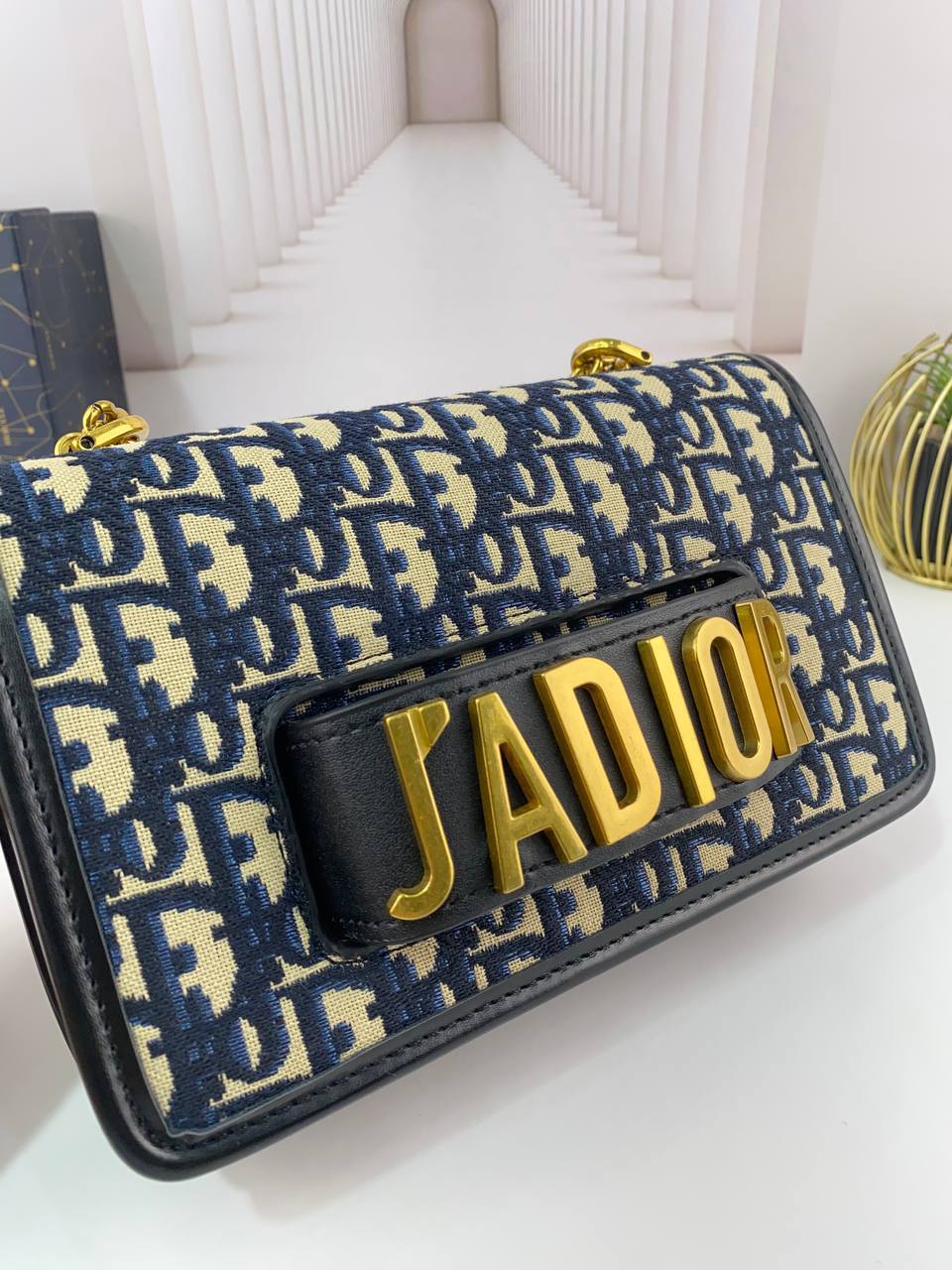 Jdior bag with brand box