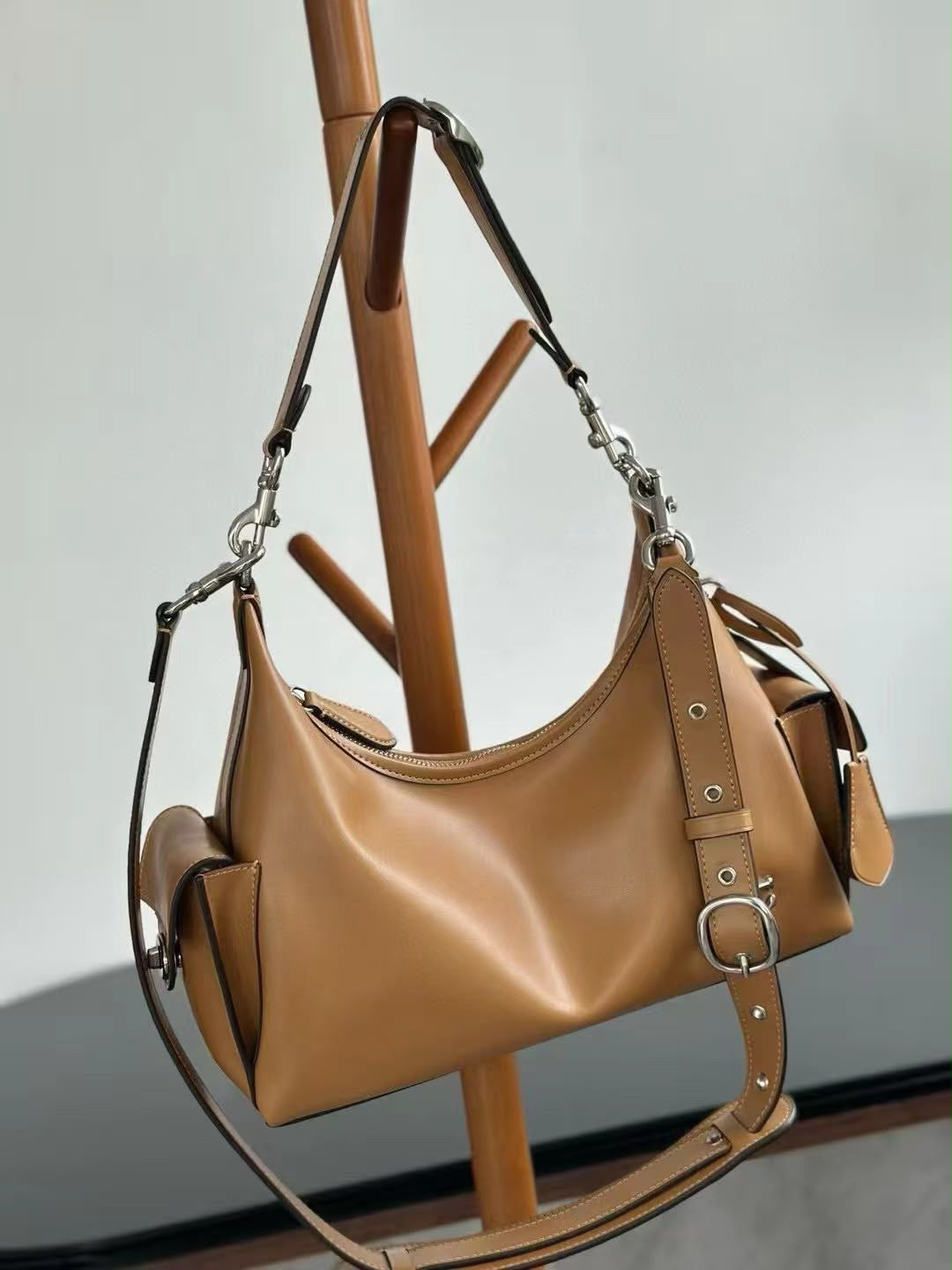 Coach Pocket Juliet Bag 30