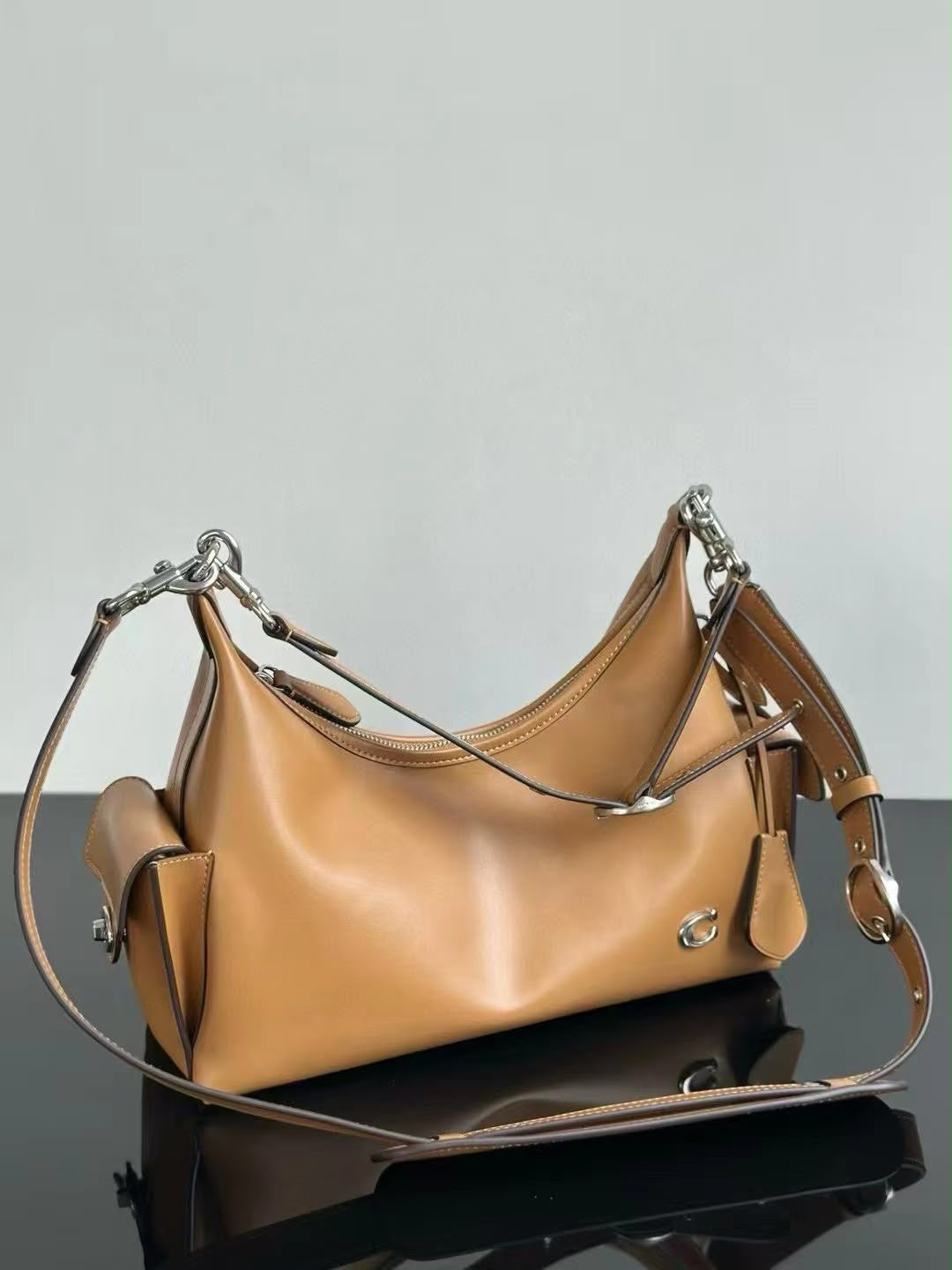 Coach Pocket Juliet Bag 30