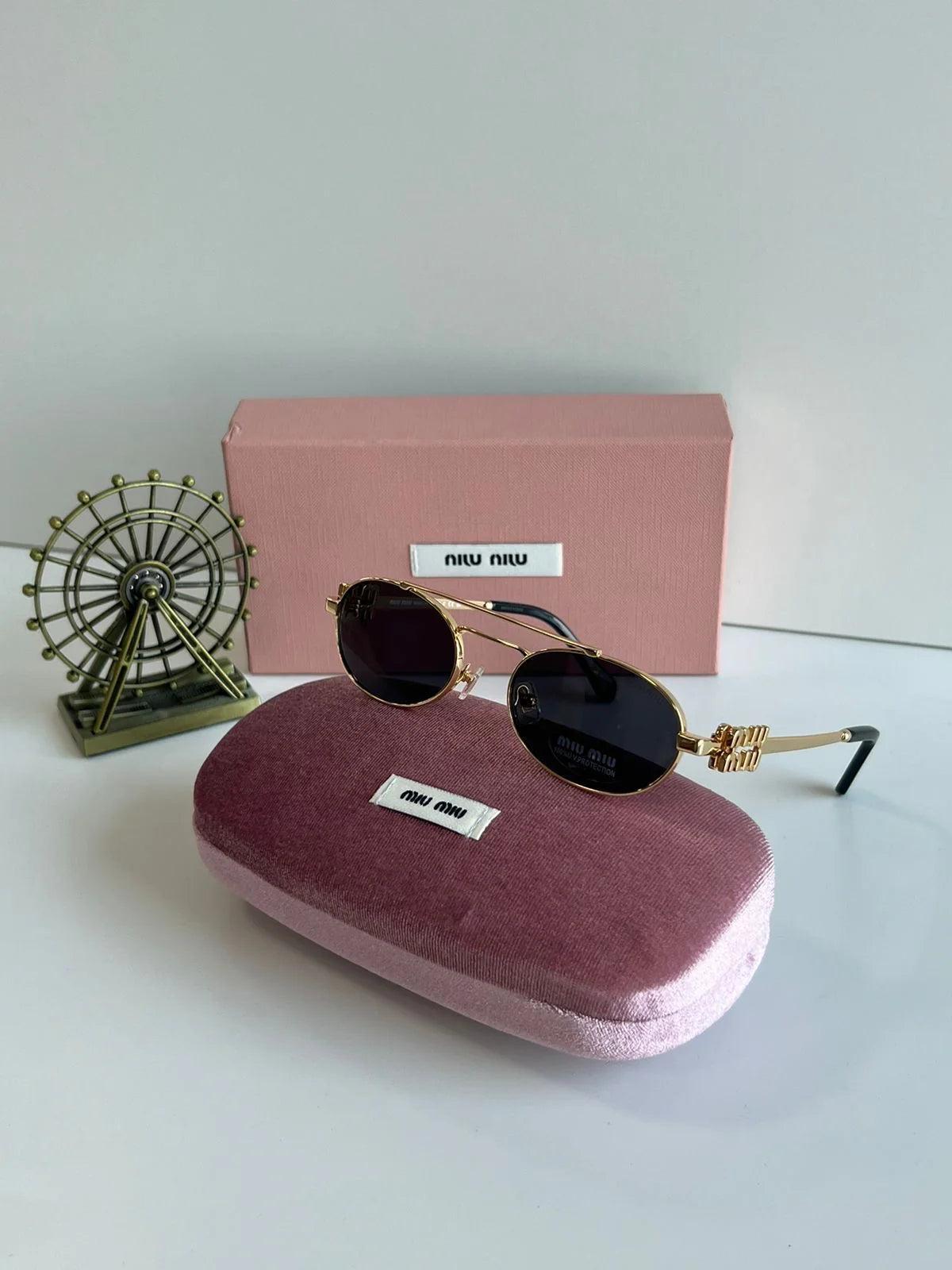 MIU MIU Sunglasses with box