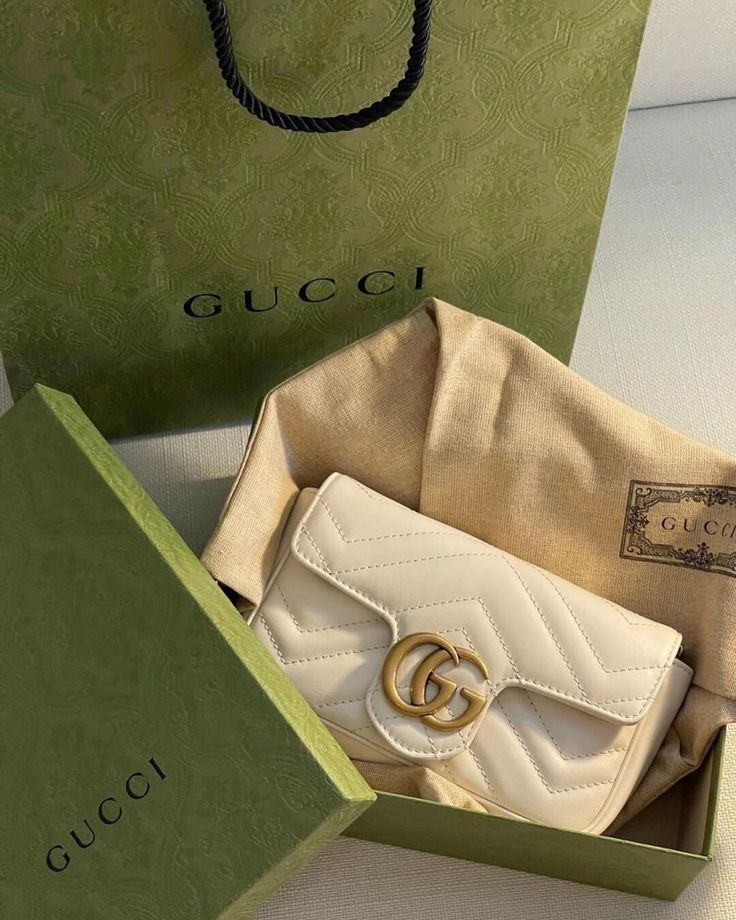 GUCCI Handbag with Brand Box