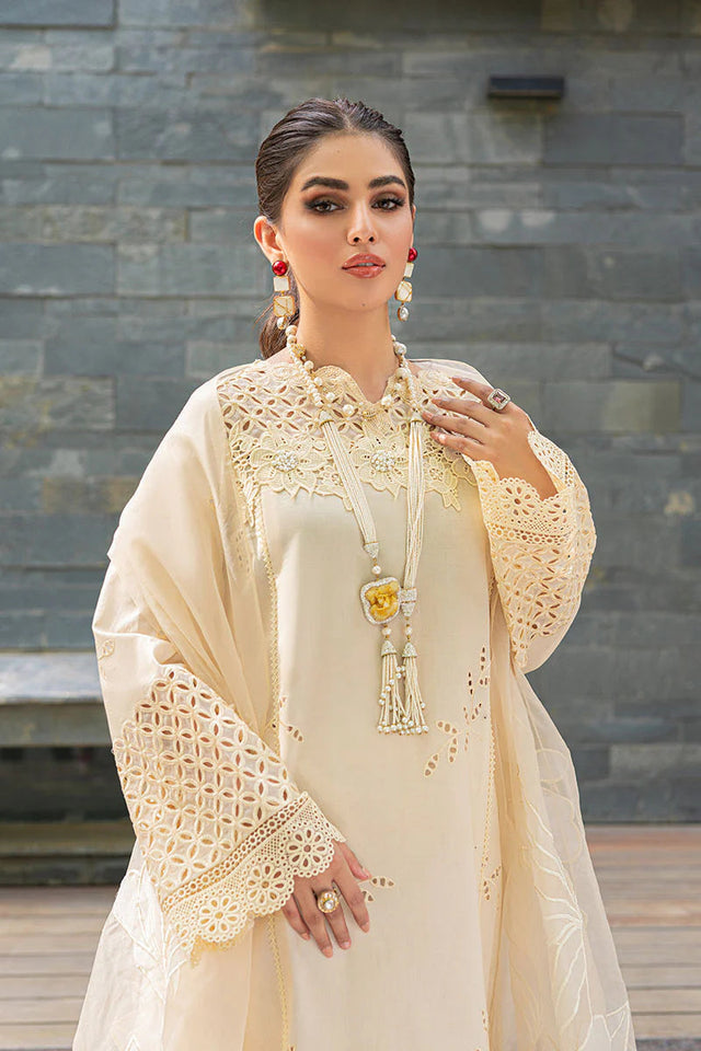 Mushq Off White Luxury Lawn Collection - ZÉVA