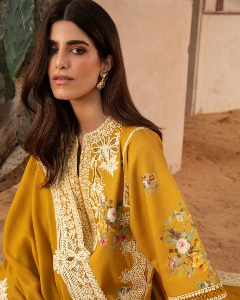 Crimson lawn Embroidered - ZÉVA