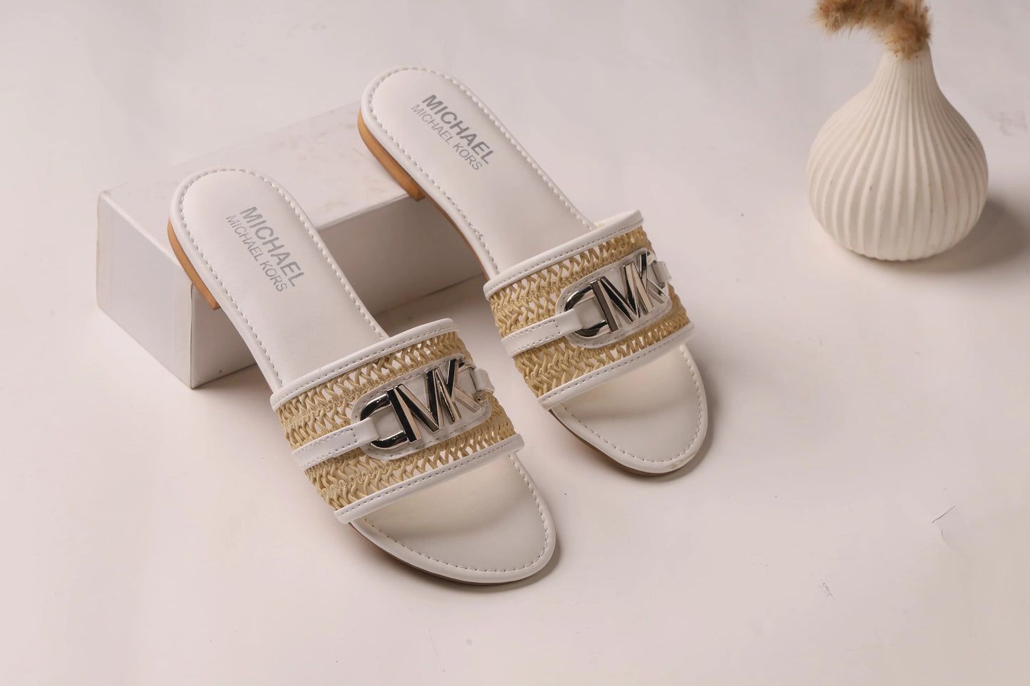 MK Casual Flat